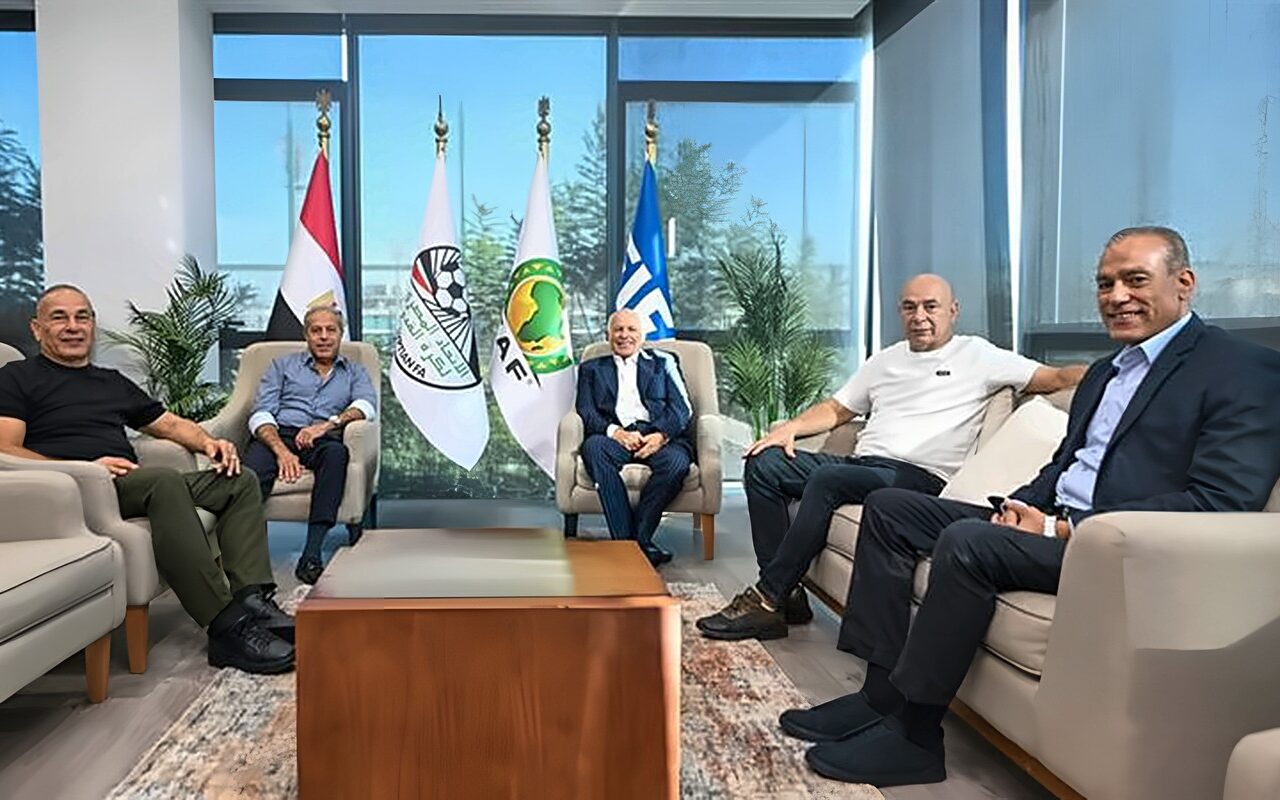 الصلح خير.. كواليس جلسة أبو ريدة مع التوأم بحضور خالد الدرندلي.. الاجتماع استهدف احتواء أزمة المعسكر الأخير.. ومساعٍ لفتح صفحة جديدة داخل منتخب مصر