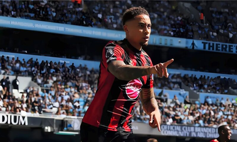 الدوري الإنجليزي، مانشستر يونايتد يتأخر أمام بورنموث 2-0 في الشوط الأول