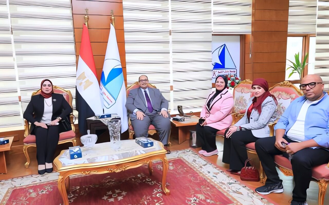 القومي للمرأة ينظم ندوة توعوية بعنوان معًا بالوعي نحميها بالتعاون مع جامعة كفر الشيخ