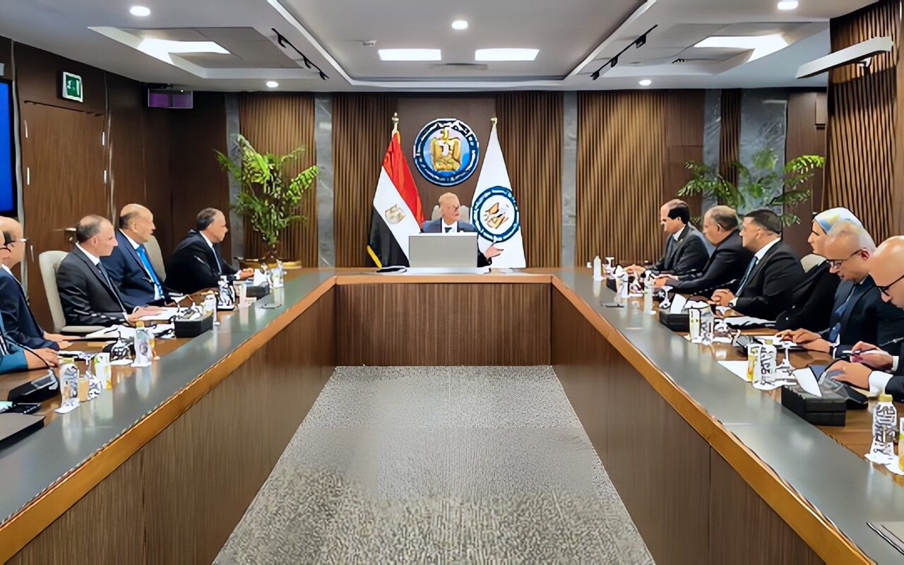 وزارة البترول تطور منظومة التعاقب الوظيفي لفتح آفاق جديدة أمام الكفاءات وصناعة قيادات المستقبل