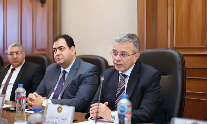 رئيس مصلحة الجمارك يبحث مع مجتمع الأعمال بالإسكندرية تحديات المنظومة الجمركية