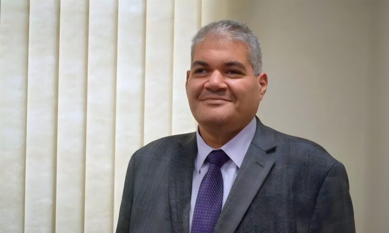 معلومات عن الدكتور صلاح عبية بعد دعوة الانضمام لمجلس المستشارين الدوليين بمعهد الفيزياء البريطاني