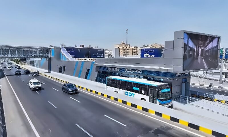 مواعيد ومسارات جديدة .. بدء تشغيل خط مباشر لأتوبيسات BRT بين «الزراعي» و«صن كابيتال» غدًا الخميس