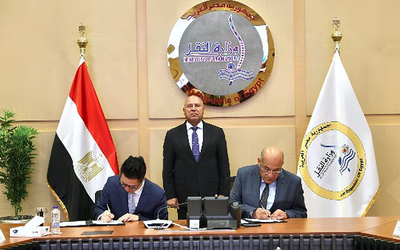 وزير النقل يشهد توقيع مذكرة تفاهم لإنشاء محطة الإسكندرية للصب الجاف بميناء المكس