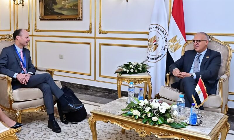 وزير الري يبحث مع البنك الدولي تمويل مشروعات المياه
