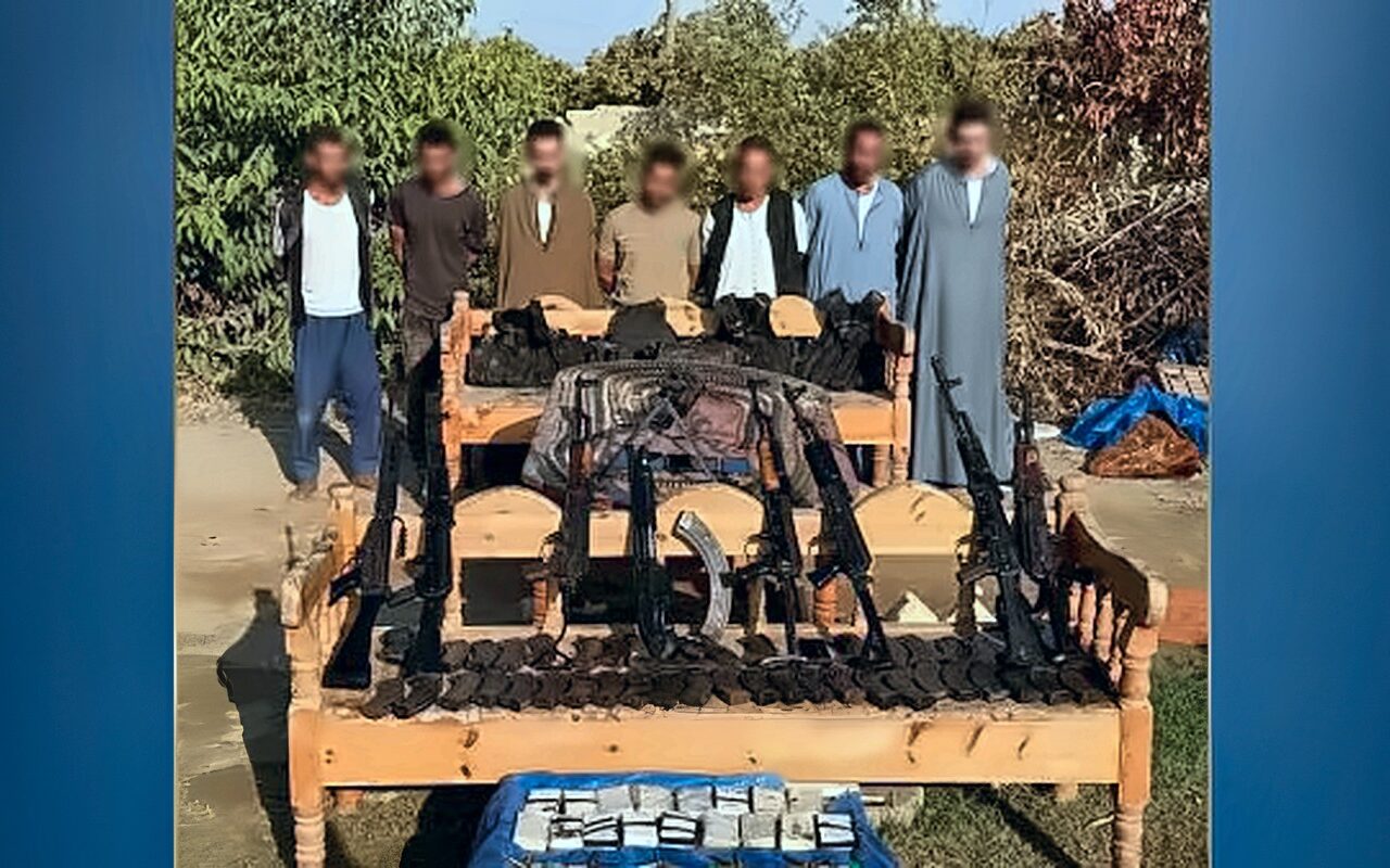 فرضوا سيطرتهم على 600 فدان.. القبض على عصابة تفرض الإتاوات على المواطنين بالجيزة