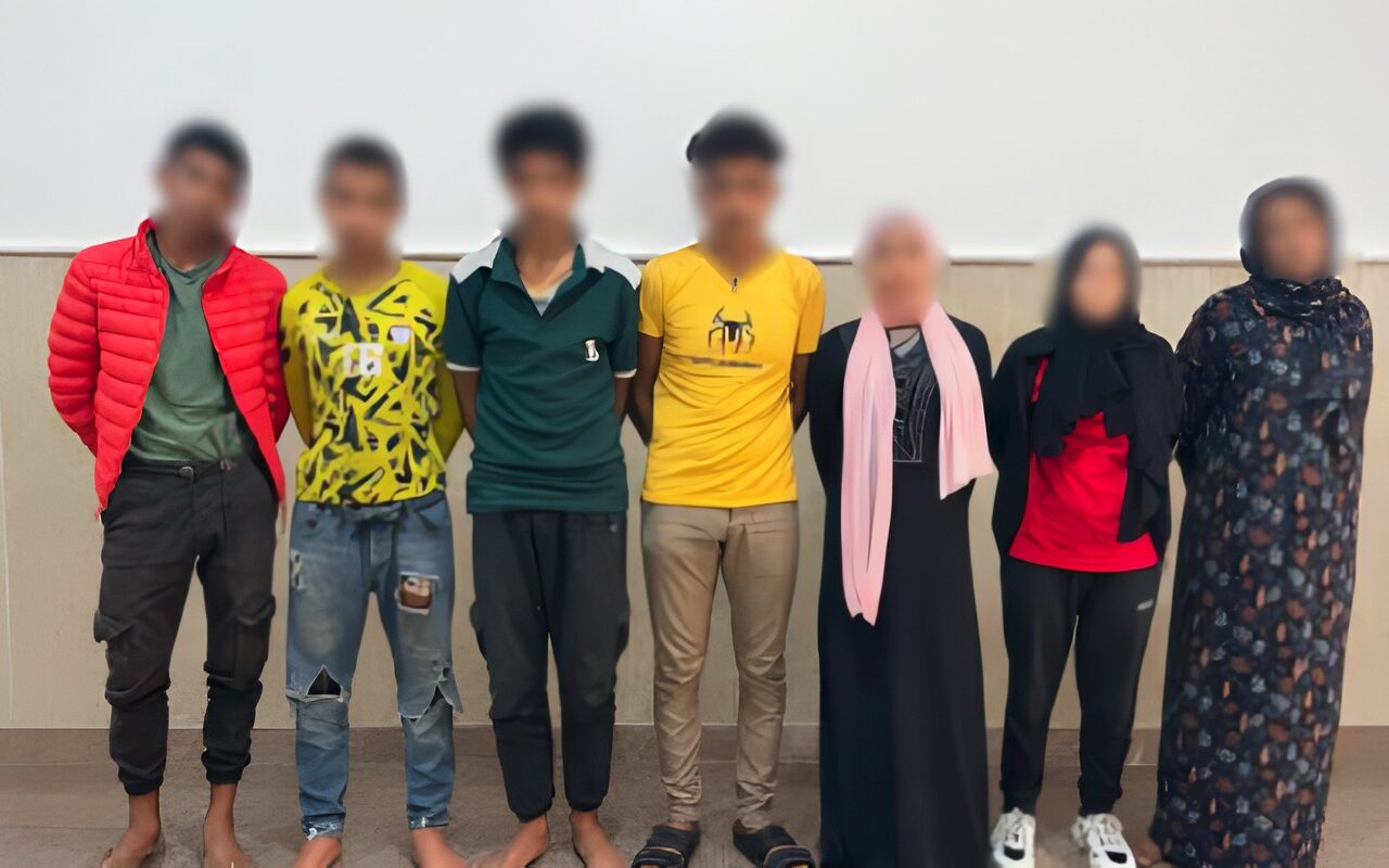القبض على 7 أشخاص يتعاطون المخدرات داخل مبنى مهجور بكفر الشيخ