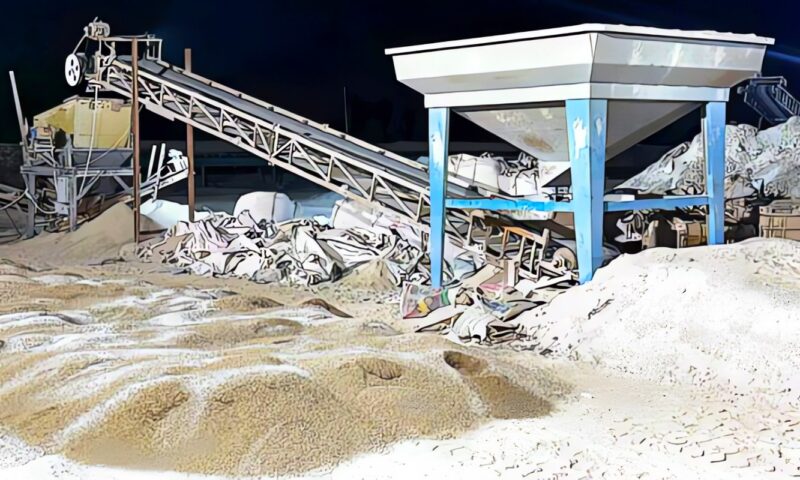 الشرطة تداهم مصنعا لإنتاج الأسمدة الزراعية المغشوشة بالشرقية