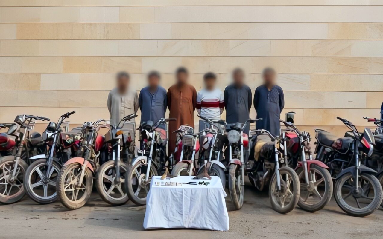 سقوط عصابة سرقة الدراجات النارية بالمنيا