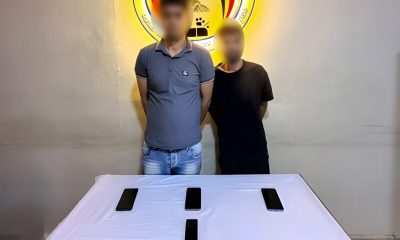 ضبط موظفين مزيفين بعد النصب على عملاء البنوك