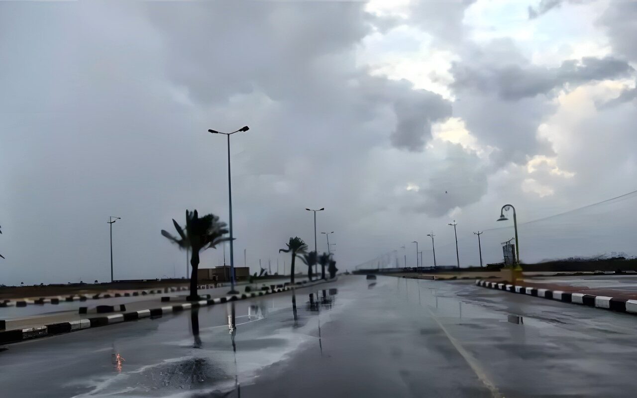 أمطار رعدية وسيول محتملة ورياح مثيرة للرمال، تحذير عاجل من الأرصاد بشأن طقس الإثنين