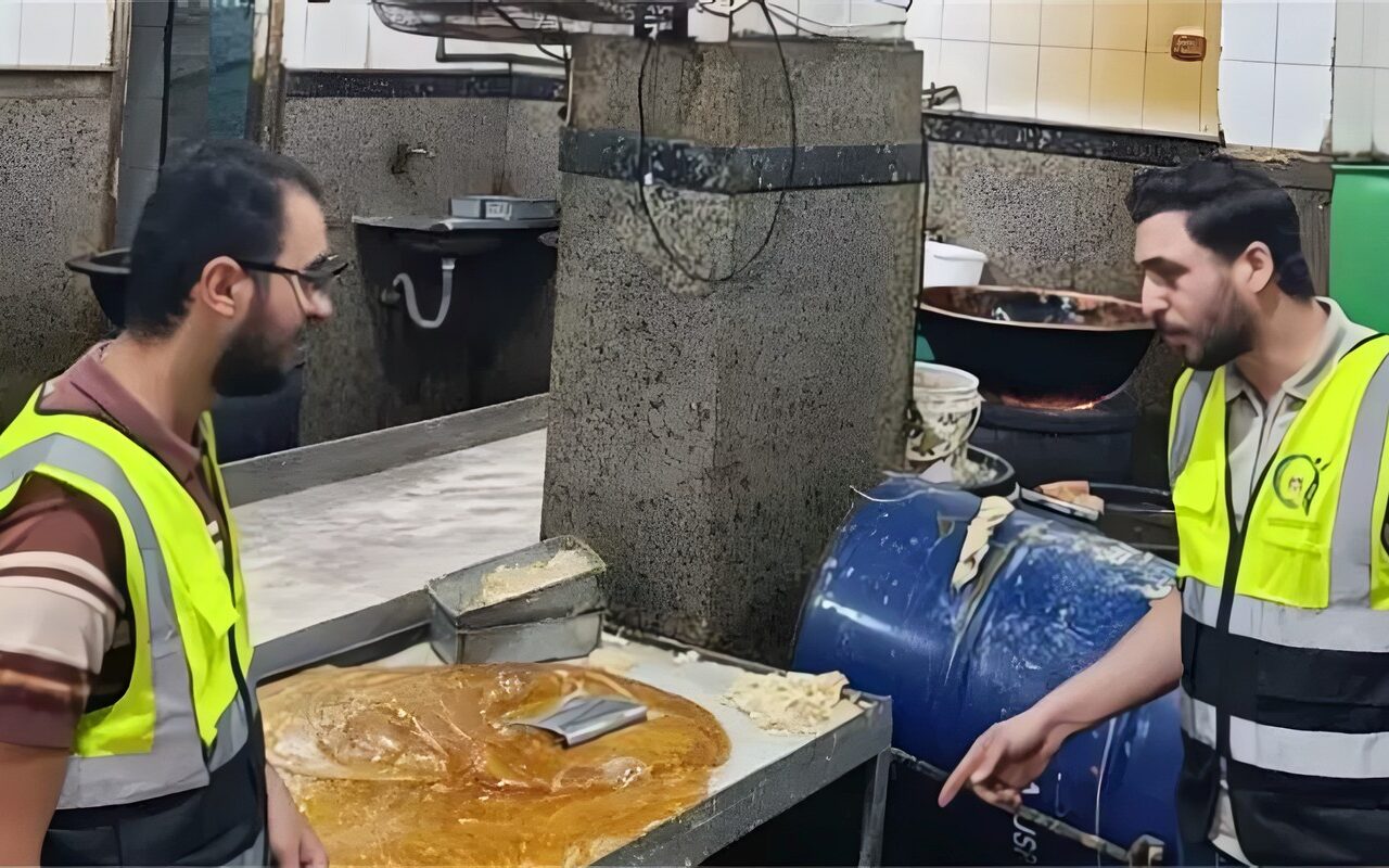 ضبط طن و800 كيلو حلاوة طحينية مشتبه في صلاحيتها بطنطا خلال احتفالات مولد السيد البدوي
