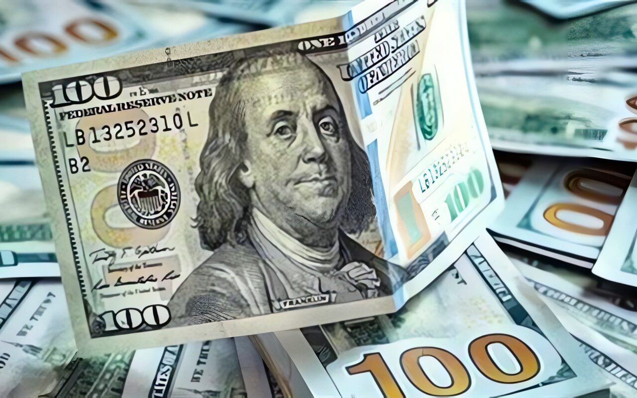 سعر الدولار اليوم الثلاثاء بالبنوك بعد تجاوز الـ 54 جنيهًا.. مفاجأة في بداية التعاملات