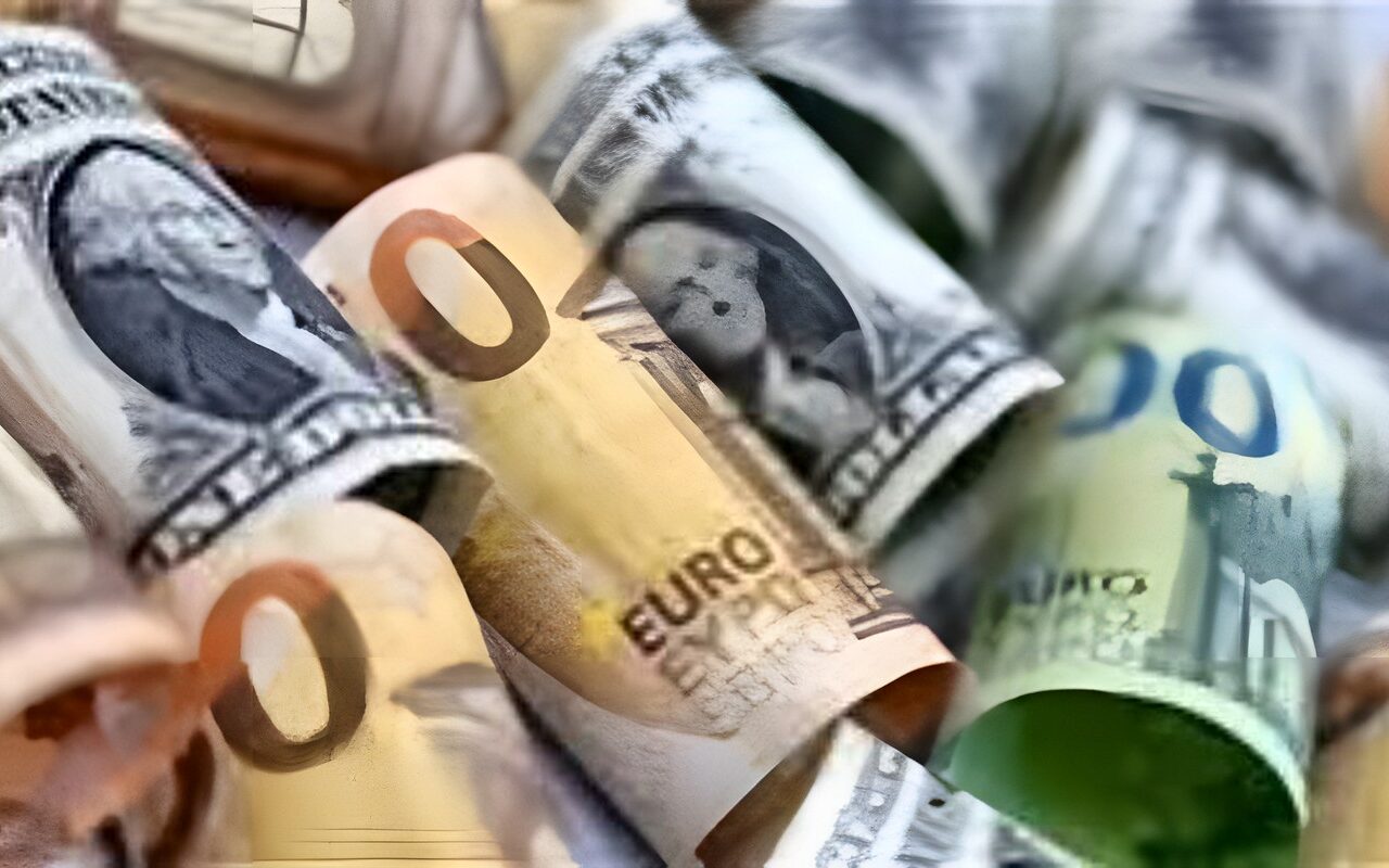 دون تغيير.. سعر العملات الأجنبية الدولار واليورو الآن