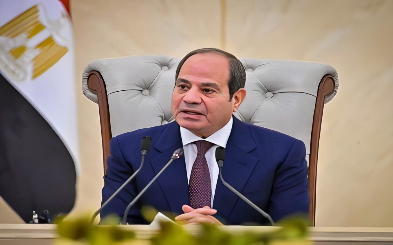الرئيس السيسي: الجهد العسكري المصري يقتصر على الدفاع عن الأراضي السعودية وحدودها