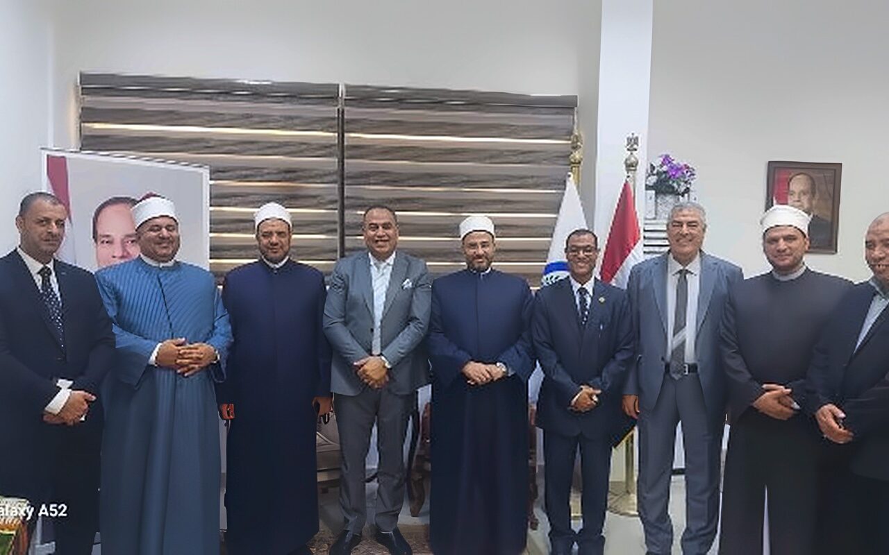 وفد البحوث الإسلامية يلتقي رئيس جامعة العريش على هامش الأسبوع الدعوي الـ 23