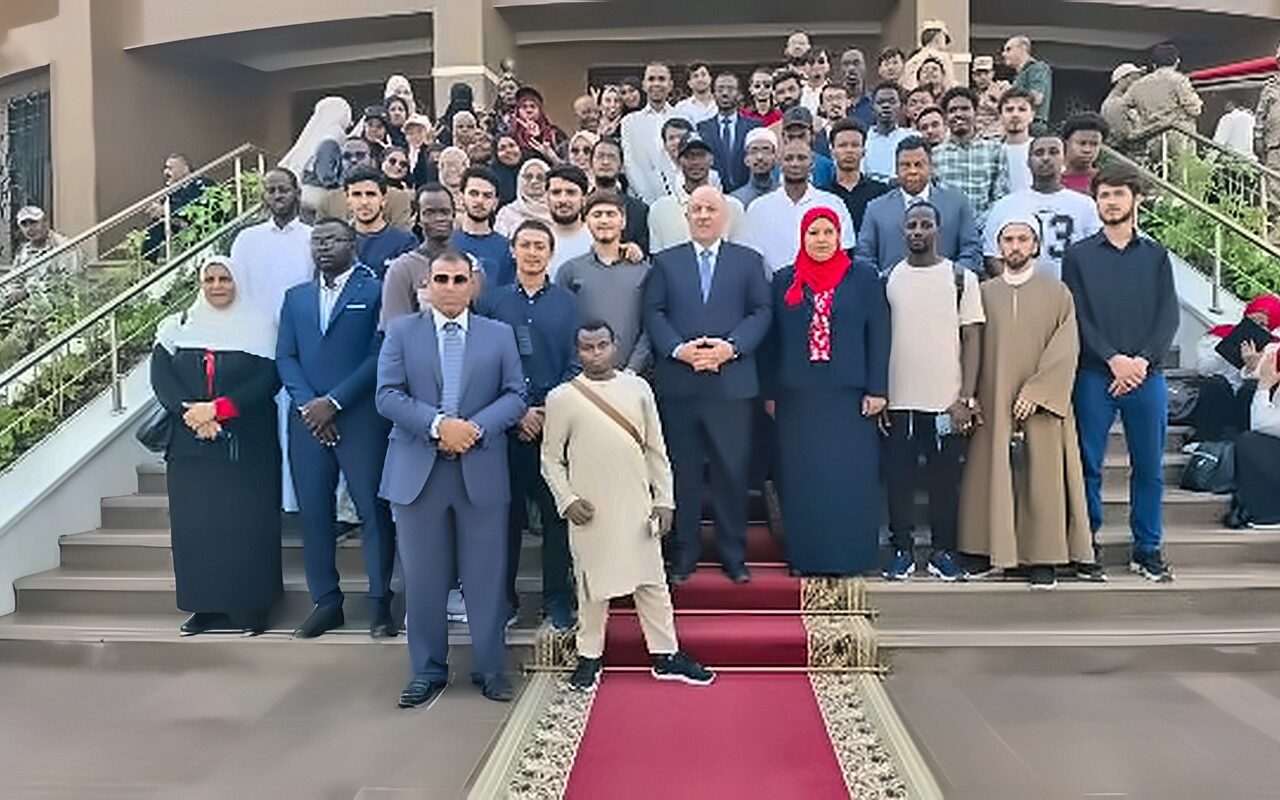 بمشاركة 100 طالب.. مكتب الأزهر لدعم الابتكار يواصل حضوره وفعالياته ببانوراما أكتوبر