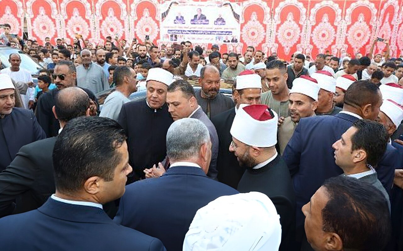 وزير الأوقاف ومفتي الجمهورية يشاركان أبناء الإسماعيلية احتفالاتهم بالعيد القومي
