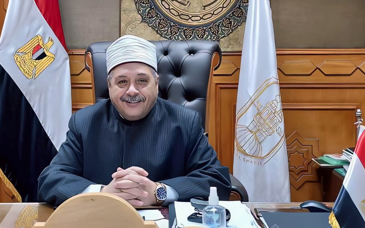 رسميا.. تجديد الثقة لـ أيمن عبدالغني لتسيير المهام المالية والإدارية بوكالة الأزهر