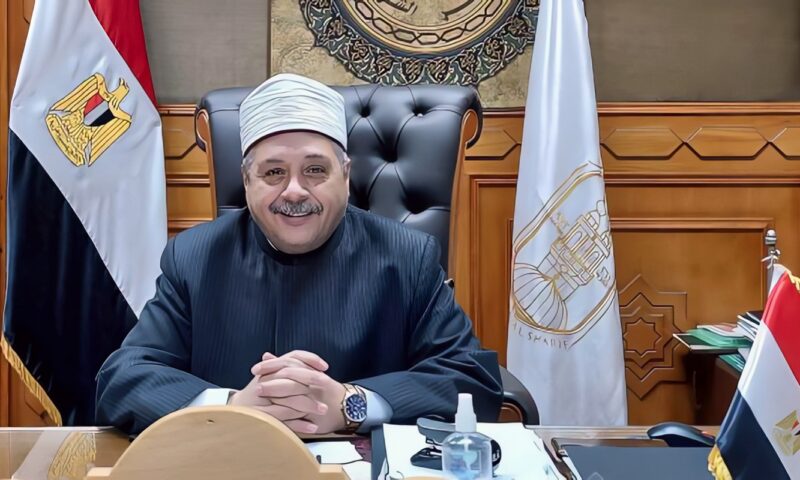 رسميا.. تجديد الثقة لـ أيمن عبدالغني لتسيير المهام المالية والإدارية بوكالة الأزهر