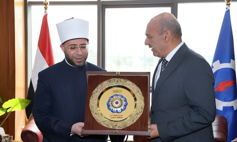 محافظ السويس يستقبل وزير الأوقاف ومفتي الجمهورية احتفالًا بالعيد القومي الـ٥٣ للمحافظة