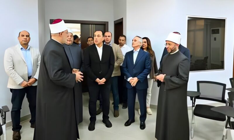 وزير الأوقاف يشهد افتتاح فرع دار الإفتاء بالسويس.. ويهنئ مفتي الجمهورية