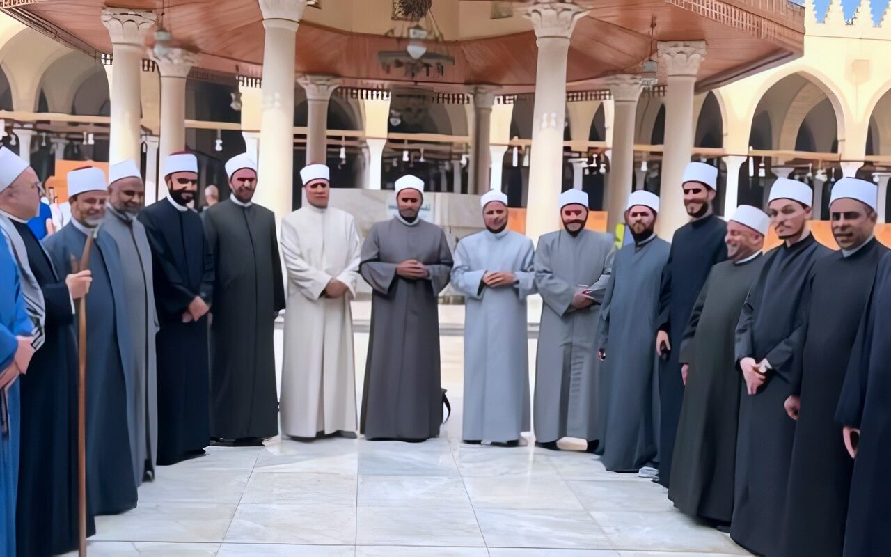الأوقاف تسير قافلة دعوية موسعة لمساجد جنوب القاهرة والمعادي للتوعية بمخاطر الألعاب الإلكترونية