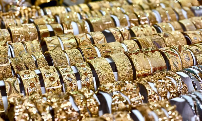 بعد التراجعات الأخيرة، سعر جرام الذهب اليوم الأربعاء 14-10-2026 في بداية التعاملات