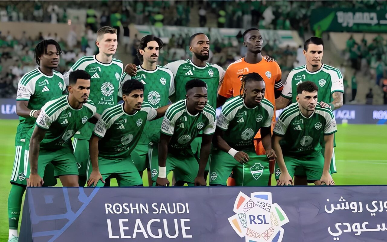 الموعد والتشكيل المتوقع لمباراة أهلي جدة والخليج في الدوري السعودي