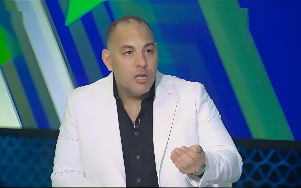 مفيش حد أكبر من تيشيرت الأهلي.. أحمد بلال يفتح النار على لاعبي الأهلي