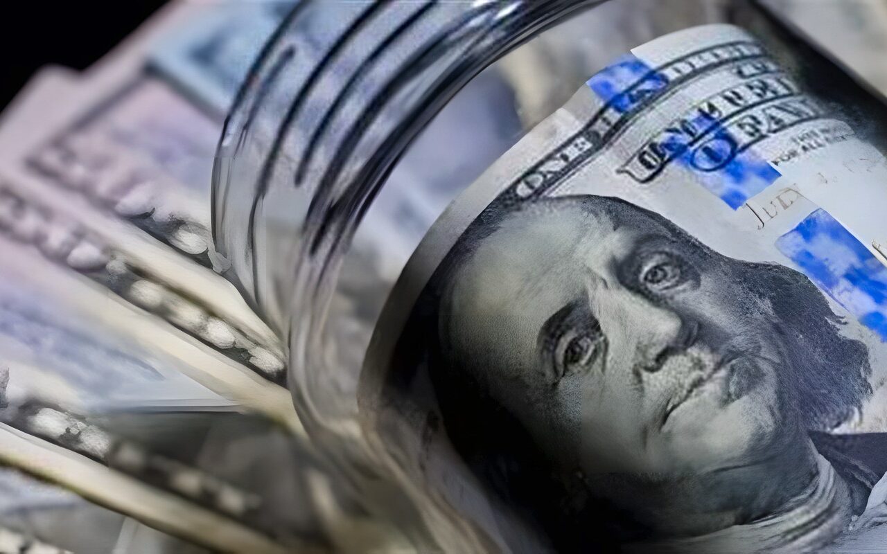 ارتفاع سعر صرف الدولار في البنك المركزي والبنوك المصرية (آخر تحديث)