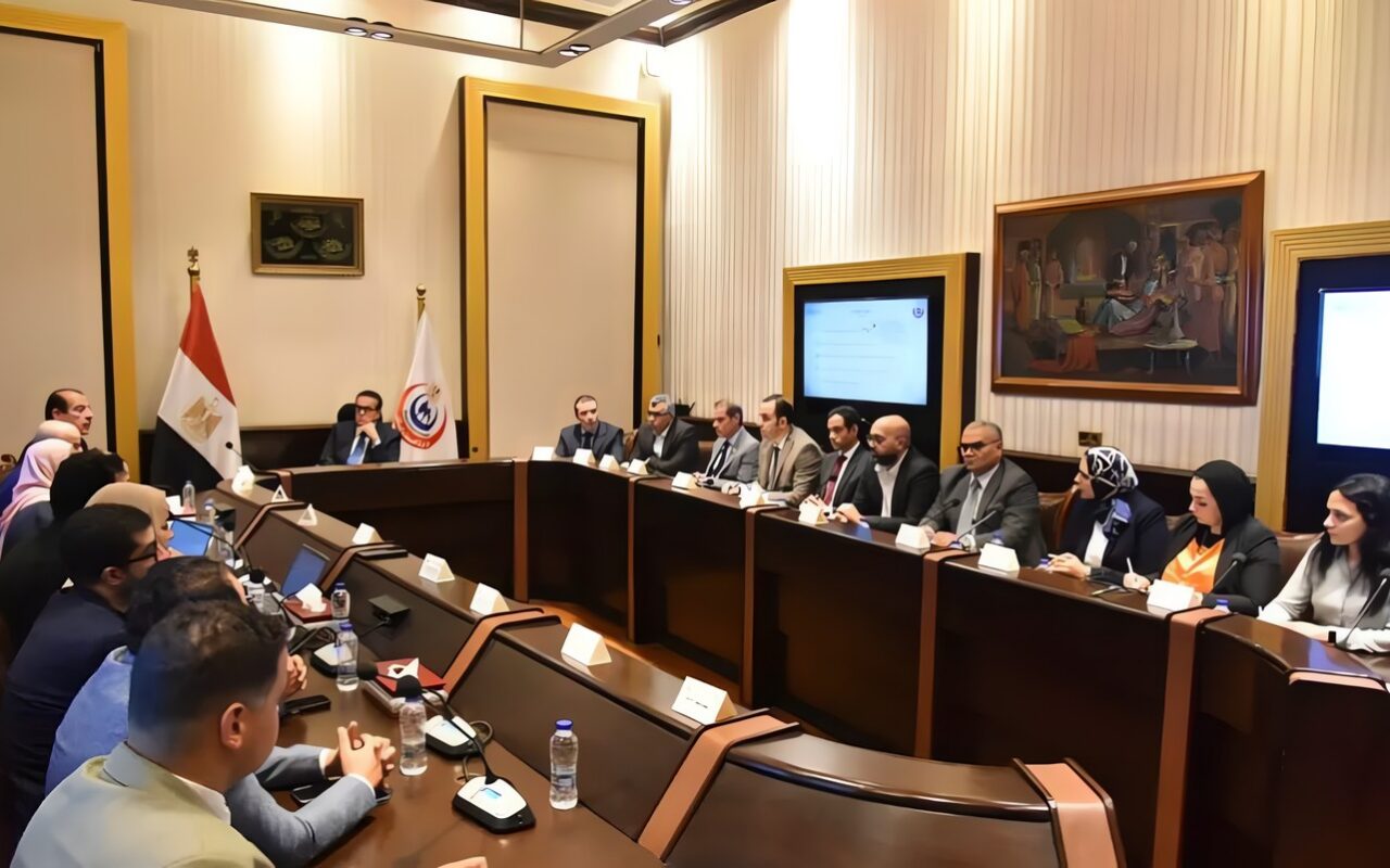 وزير الصحة يبحث تعزيز الرعاية الطبية للفلسطينيين والسودانيين بالمستشفيات المصرية