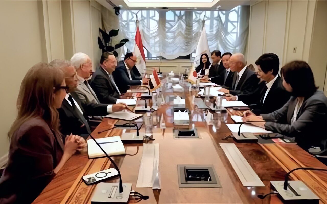 وزير التعليم العالي يبحث مع سفير اليابان تعزيز التعاون ومتابعة نتائج زيارته لليابان