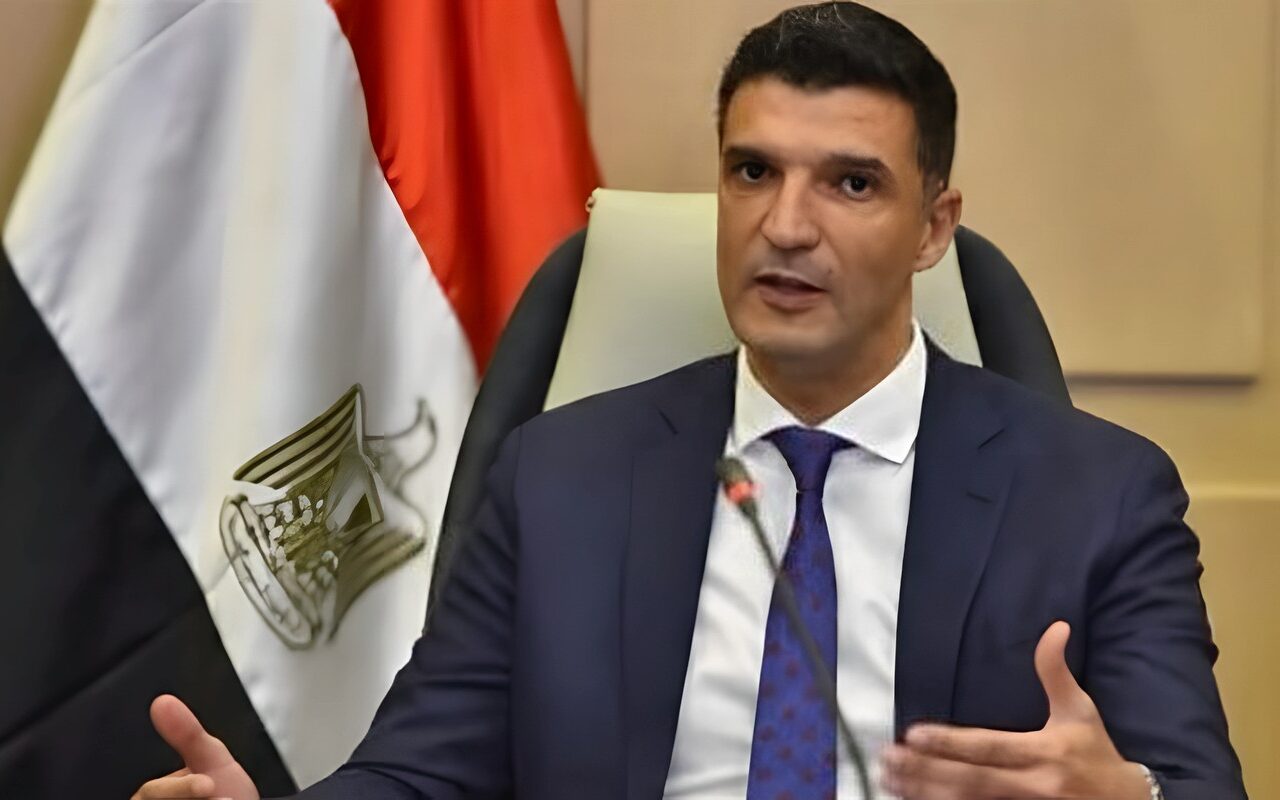 وزير الصناعة: نستعد لطرح مجمعات صناعية جديدة أمام المستثمرين خلال ساعات