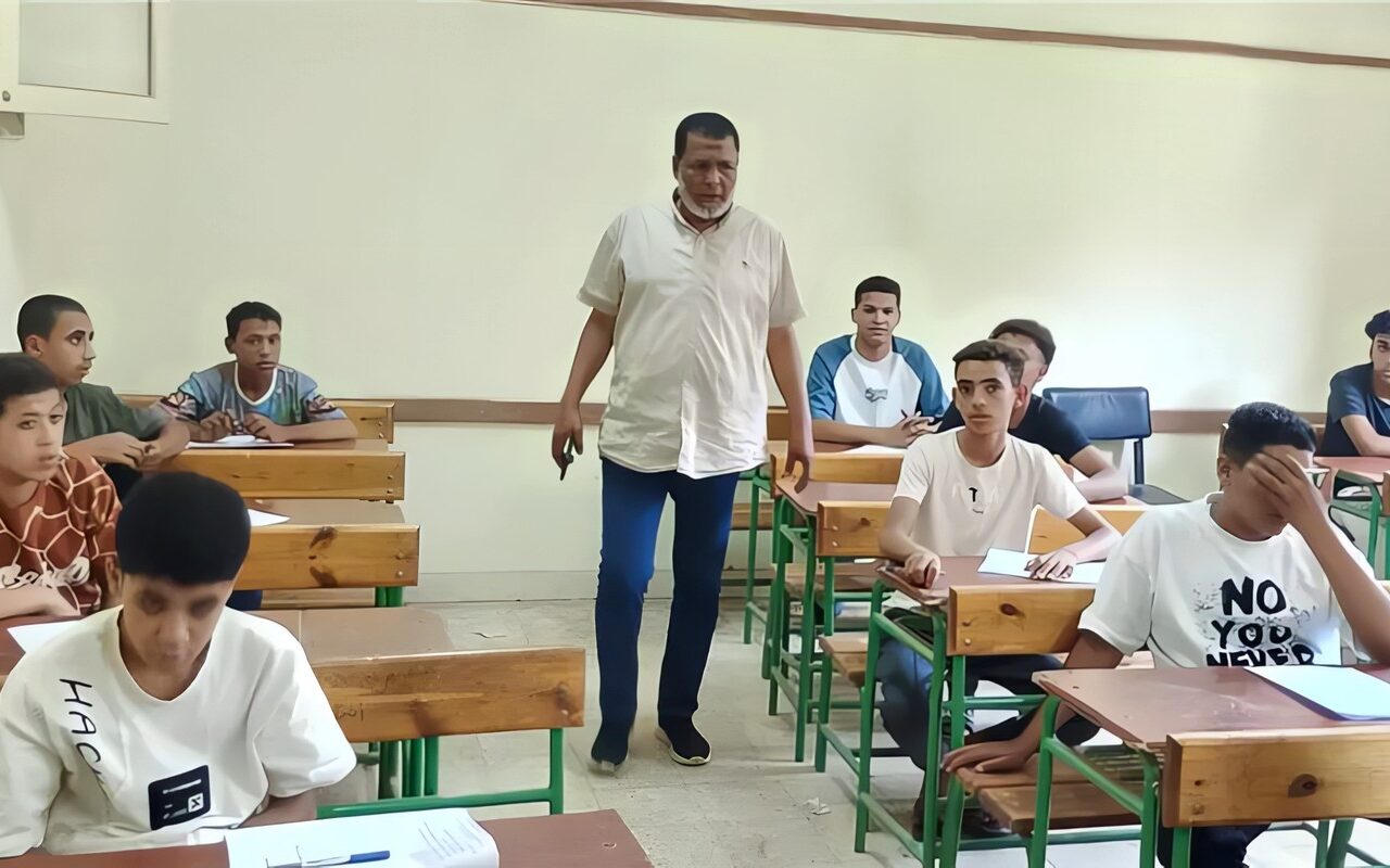التعليم: مد فترة تسجيل استمارة التقدم لامتحانات الشهادة الإعدادية حتى 30 أكتوبر