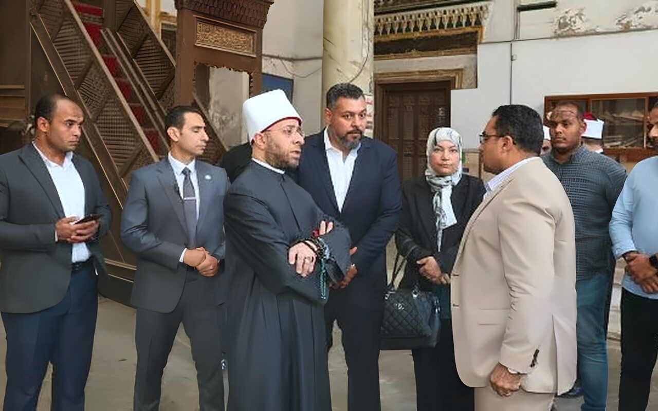 وزير الأوقاف يتفقد مسجد عبد الوهاب الشعراني تمهيدًا لبدء التطوير الشامل.. صور