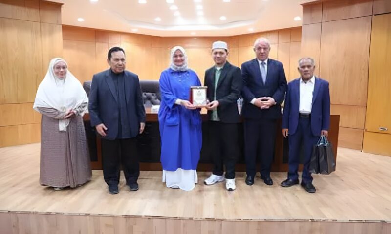 نهلة الصعيدي تستقبل طلاب كلنتان الماليزية في برنامج للتعريف بالأزهر