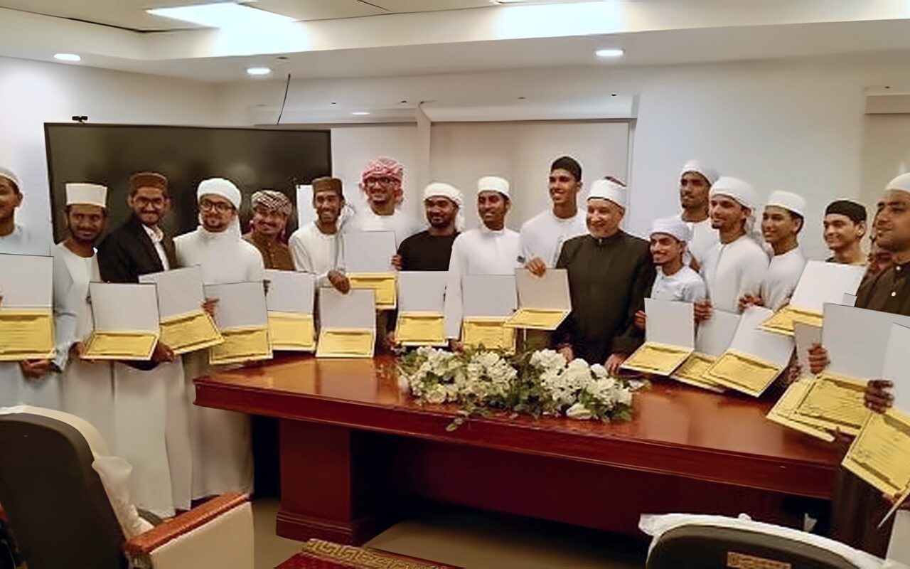 اختتام دورة «دراسات شرعية حول السنة النبوية» للباحثين من الهند بأكاديمية الأزهر العالمية