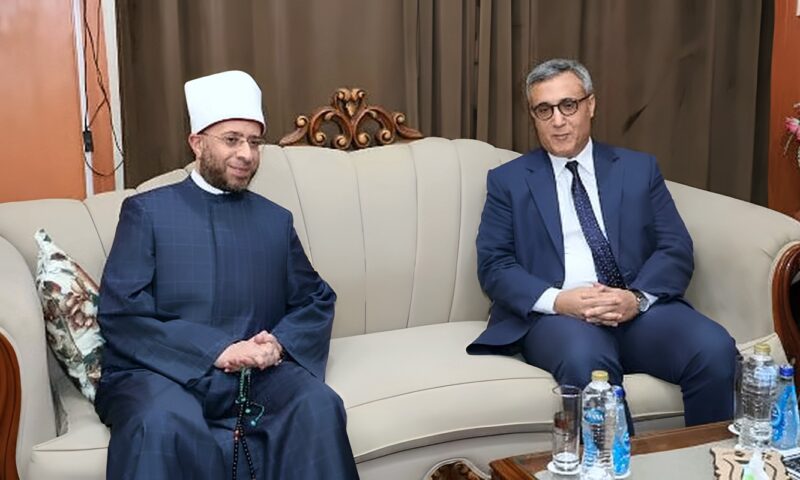وزير الأوقاف والسفير الجزائري بالقاهرة يفتتحان الدورة التدريبية المشتركة لواعظات الجزائر ومصر