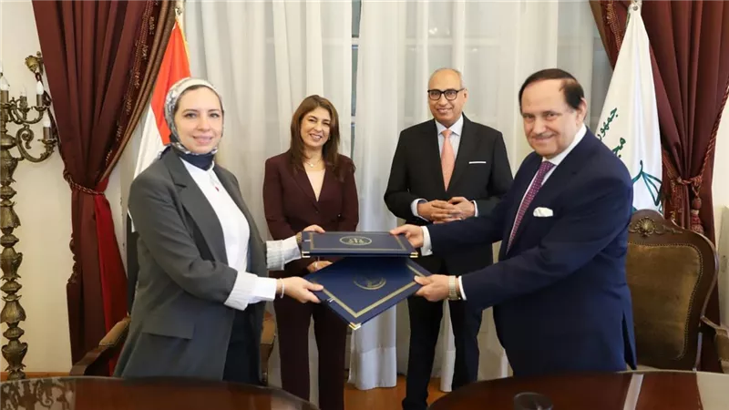 رئيس مجلس الدولة يستقبل رئيسة الجامعة المصرية الصينية لتوقيع بروتوكول تعاون لتعزيز الدراسات القانونية