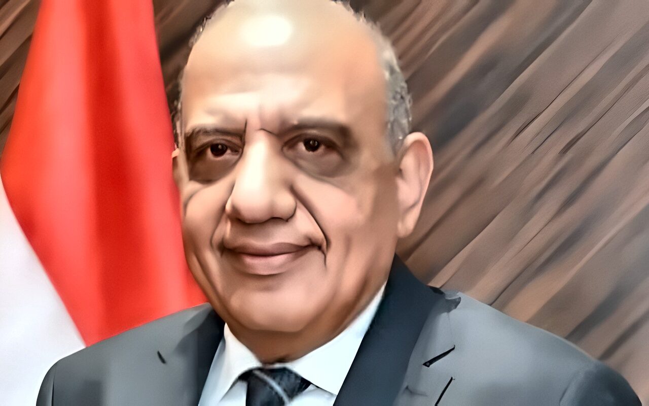 عصمت: 57 مليار جنيه استثمارات دعم وتطوير وتحديث الشبكة القومية للكهرباء فى سيناء
