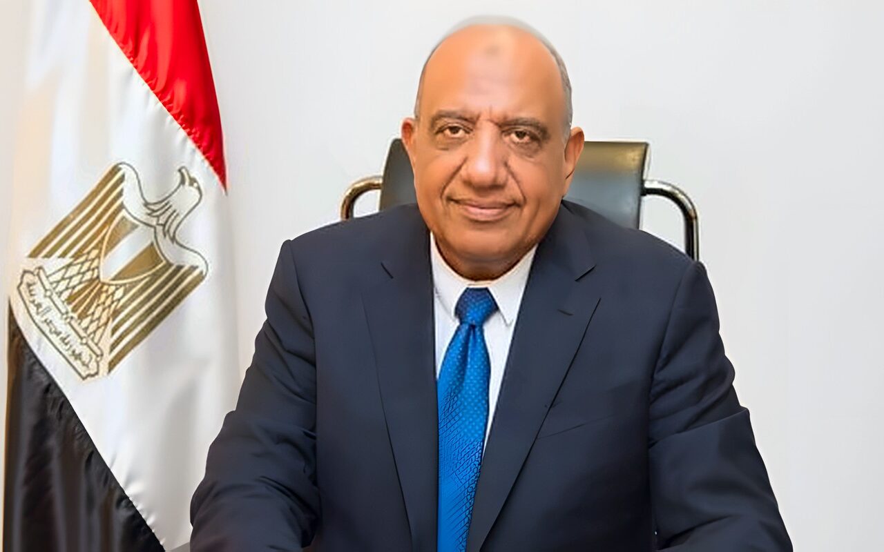وزير الكهرباء يتابع إطلاق التيار وربط محطة محولات روافع سيناء بالشبكة