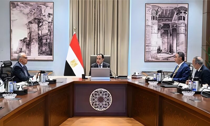 رئيس الوزراء يستعرض محاور جلسة “الأمن الغذائي والمائي: تحديات اليوم وضمانات المستقبل”