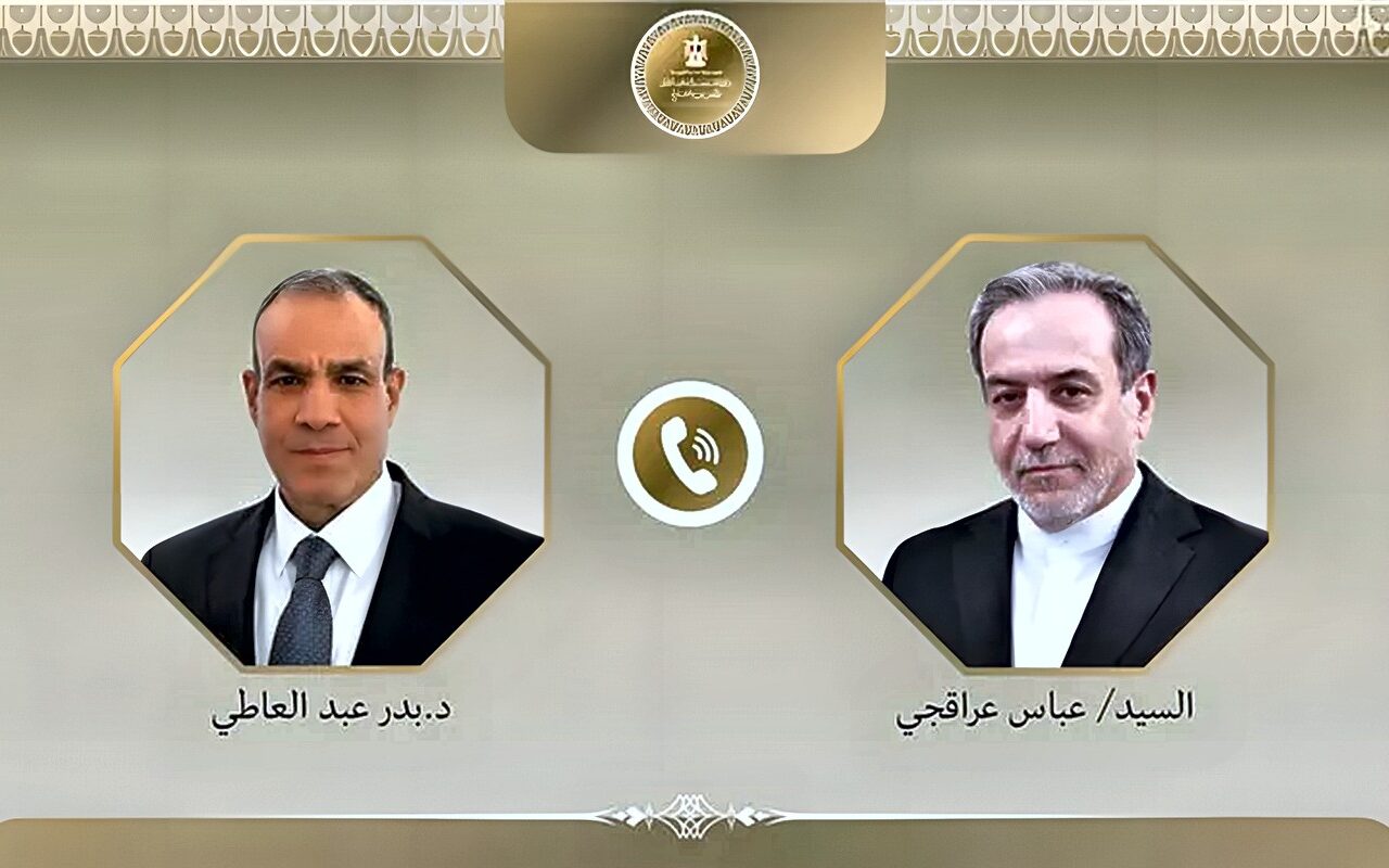 وزير الخارجية يتلقى اتصالًا هاتفيًا من نظيره الإيراني لبحث التطورات الإقليمية وسبل خفض التصعيد