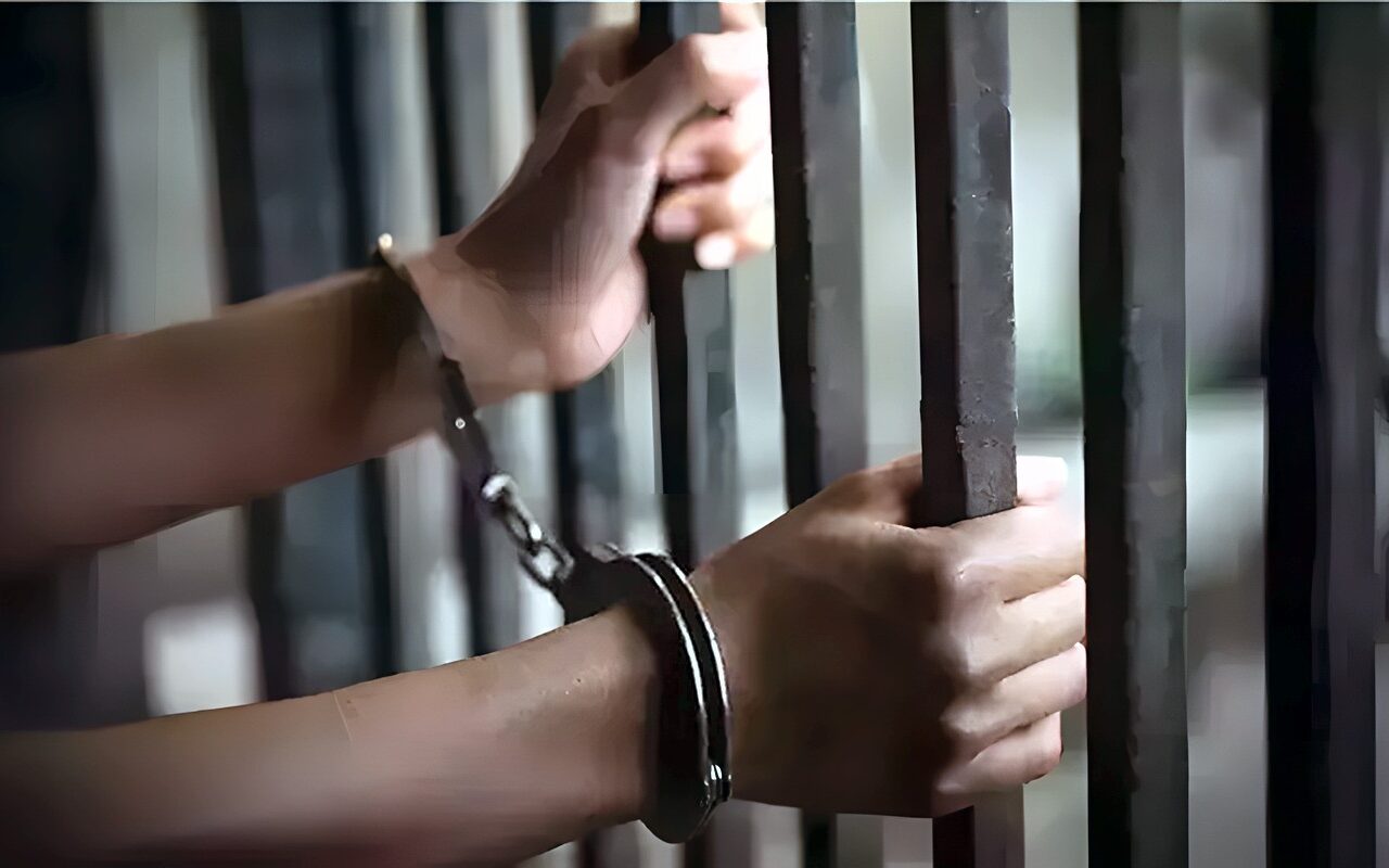 لتهديده طليقته والتشهير بها عبر مواقع التواصل، الأمن يضبط صاحب مطعم بالسويس