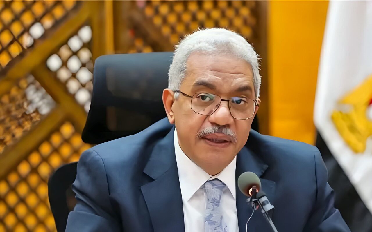 بالأسماء.. تعيين 31 من خريجي الأزهر بالهيئات القضائية ورئيس الجامعة يهنئهم