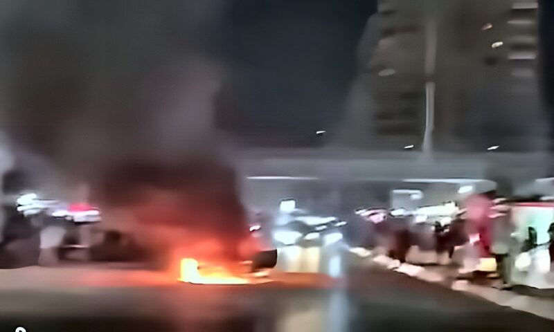 حريق ميكروباص في شارع فيصل.. والحماية المدنية تسيطر على النيران