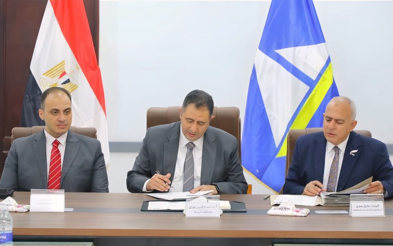 محافظ دمياط يوجه بحل مشكلات المواطنين بعزبة البرج