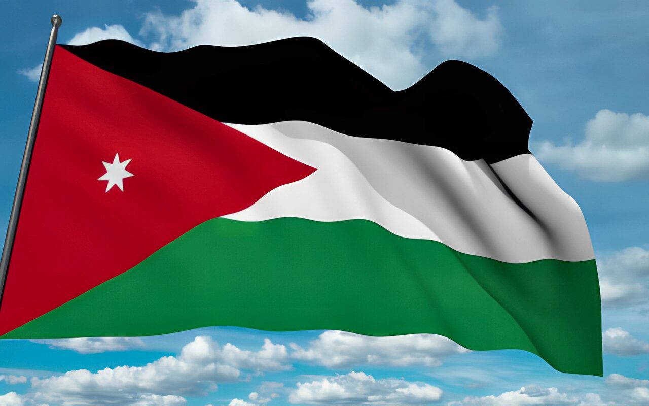لن يفلتوا من العقاب.. رئيس وزراء الأردن يتوعد المتورطين في هجوم كنيسة الكرك