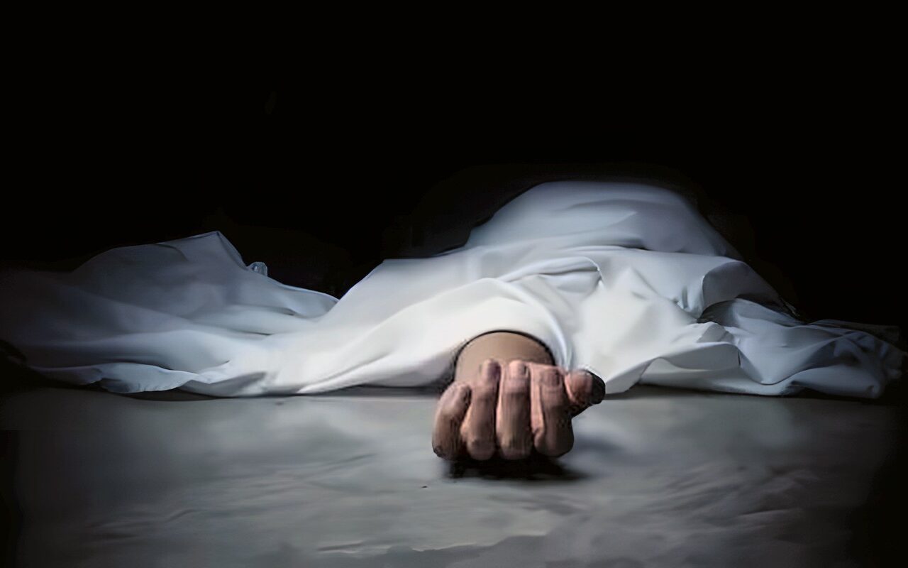 بـ4 طعنات.. عامل دليفري ينهي حياة زوجته داخل مركز للوعظ الديني